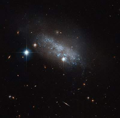 35 points and brainliest for fastest and best !  what type of galaxy is pictured?