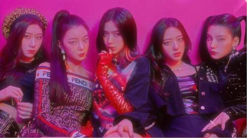 Love from itzy and blackpink