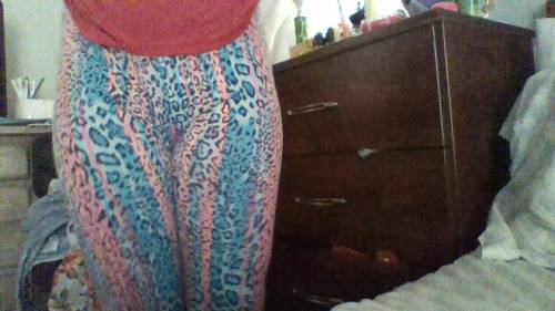 Shay was doing it so i decided to hop on the trenn hot tights check lolllllllllllllllllllllllllllll